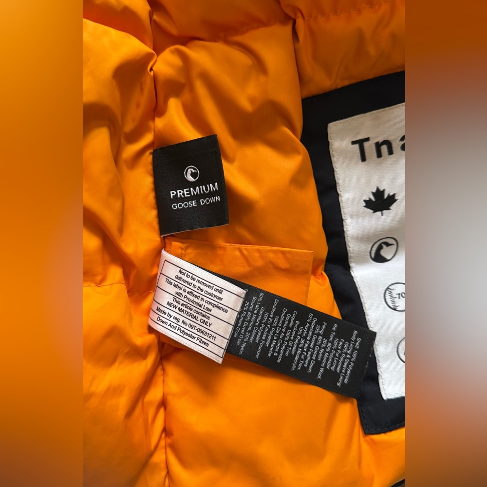 Aritzia Tna Solitude Parka View 4